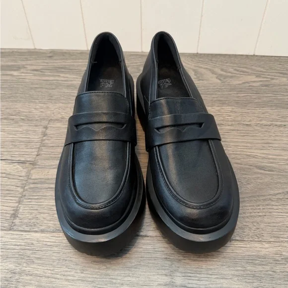 Wild Fable Black Chunky Loafers - Picture 2 of 7